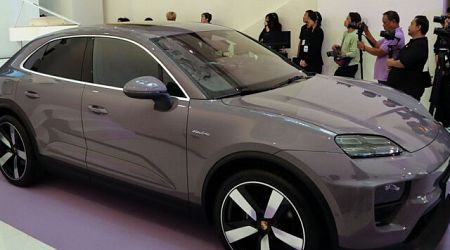 Porsche จัด Sneak Preview เผยโฉม New Macan EV