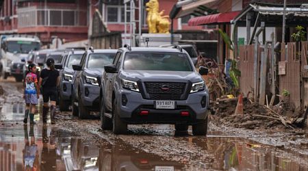 Nissan ร่วมมือผู้จำหน่าย นำน้ำใจช่วยชาวเชียงรายสู้ภัยน้ำท่วม