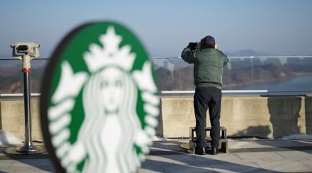 กาแฟดำวิวโสมแดง: ‘สตาร์บัคส์’ เปิดสาขาใหม่ใกล้ชายแดนเกาหลีเหนือ!