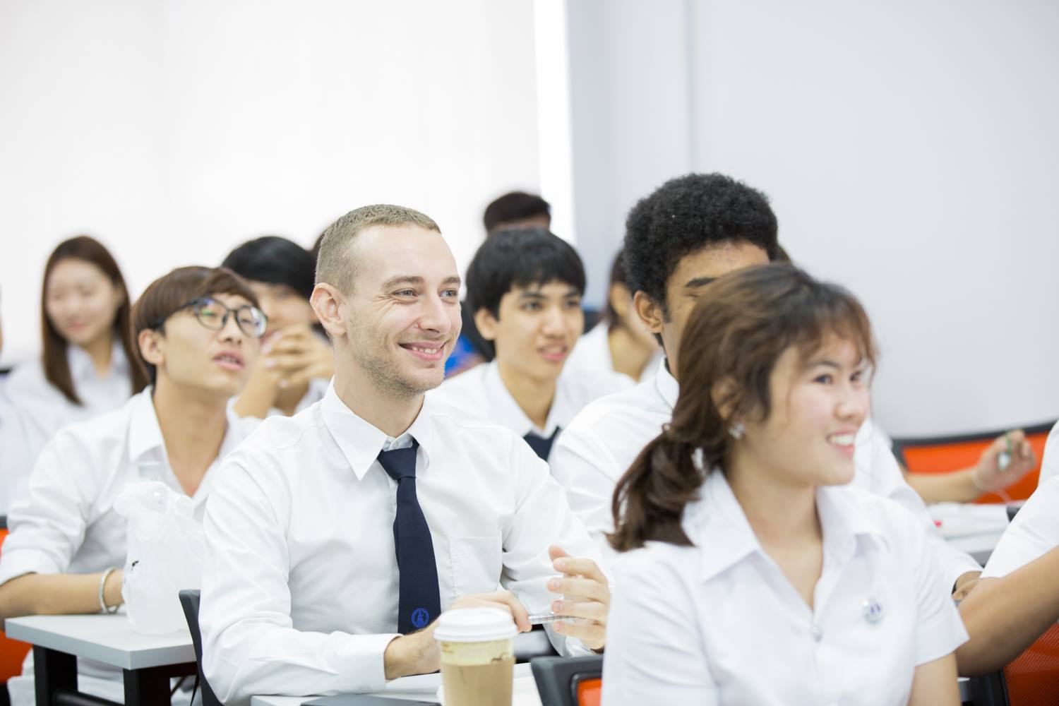 ‘วิทยาลัยนานาชาติ’ DPU พร้อมก้าวสู่นานาประเทศ ตั้งเป้า Education and Travel ดึงนักศึกษาจากนานาชาติเข้าเรียนไทย รองรับการเปลี่ยนแปลงเศรษฐกิจโลก ตีตลาด South Asia