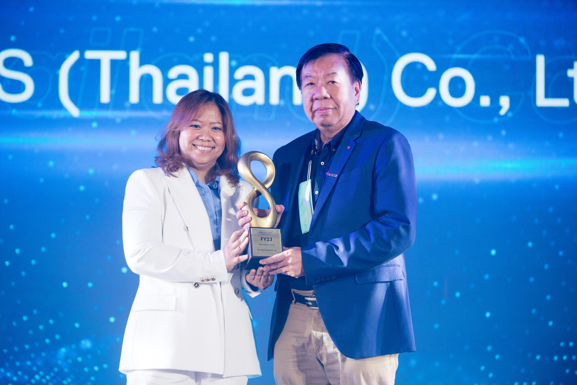 วีเอสที อีซีเอส (ประเทศไทย) รับมอบ 3 รางวัลสุดยอดดิสทริบิวเตอร์ FY23 จาก Dell Technologies   