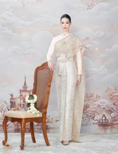  “Blooming Love” เปิดม่านสู่โลกแห่งความงดงามชุดไทยพระราชนิยมแห่งยุค