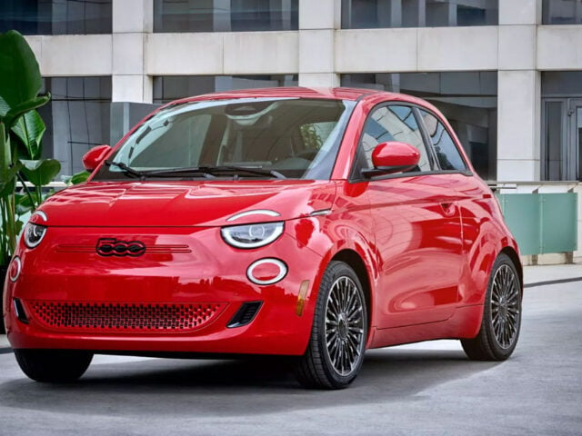 Fiat 500e พักการผลิตชั่วคราว 4 สัปดาห์ เหตุเพราะไม่มียอดสั่งซื้อ